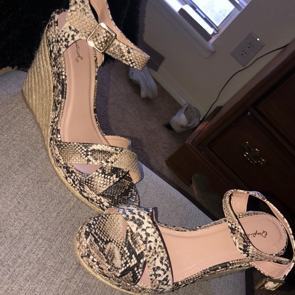 Wedges - Picture 1 of 1